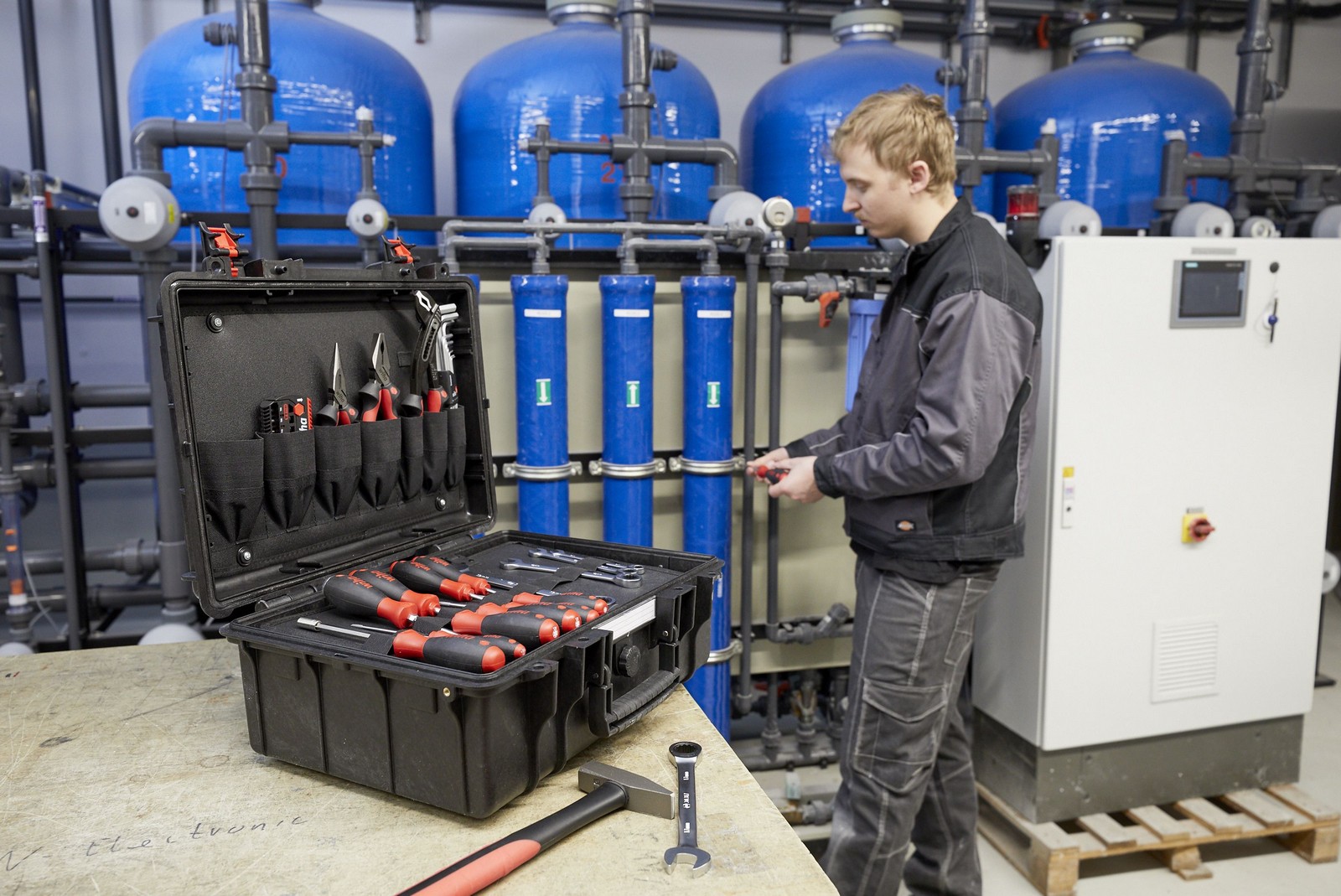 Wiha 44965 set alata L, 40 delova, u koferu (W 44965)